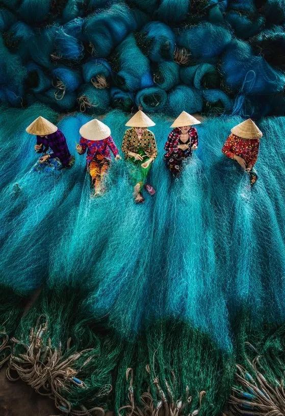 春节档影片预售开启 《第二十条》等影片受关注